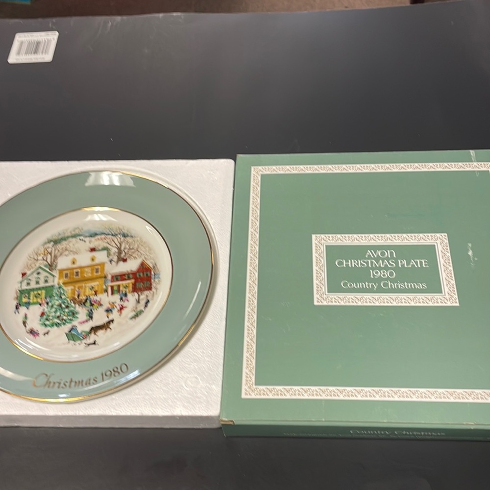 Avon 1980 22K Gold Country Christmas Holiday Plate Vintage By Enoch Wedgwood